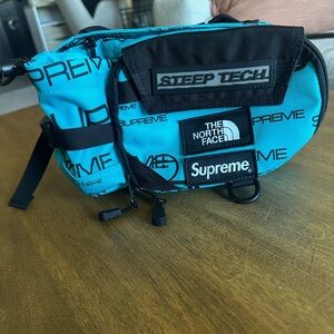 Supreme x The North Face Blue Belt Bag *NWT*
